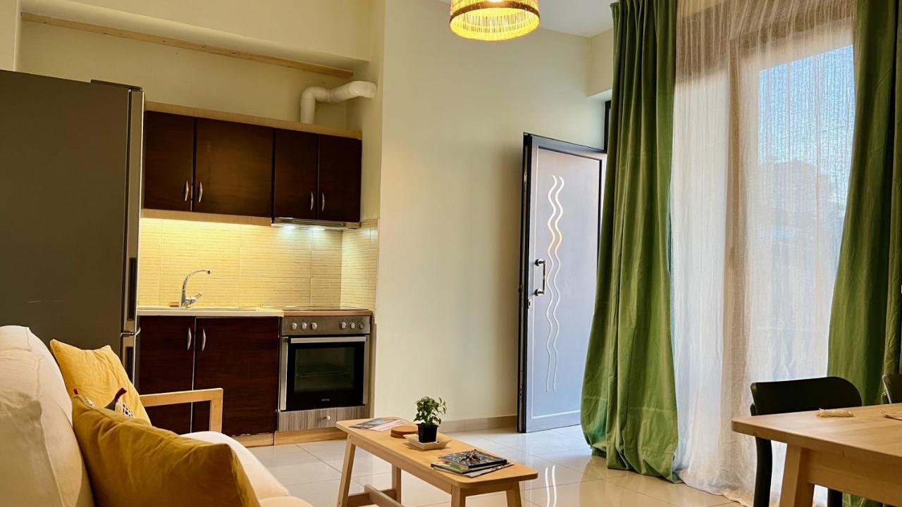 100 Meters From The Sea Apartment Ксилокастрон Екстериор снимка